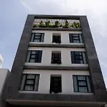 Delamar Hotel
